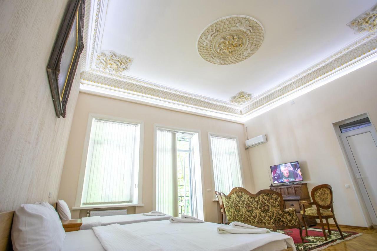 Hotel Veneto Kutaisi Ngoại thất bức ảnh