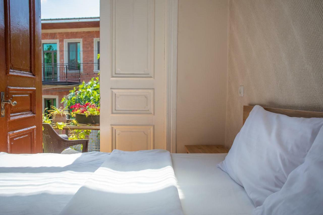 Hotel Veneto Kutaisi Ngoại thất bức ảnh