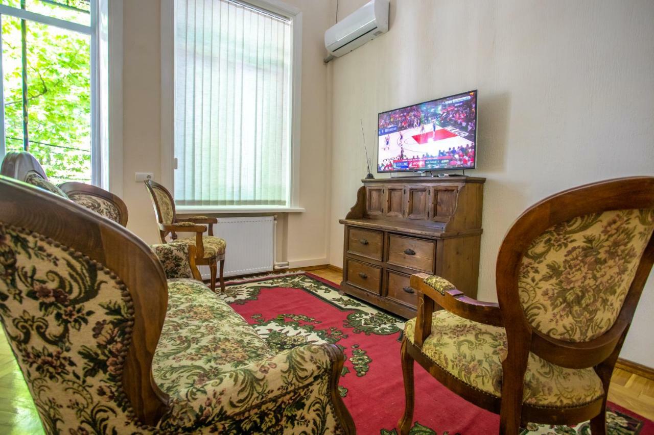 Hotel Veneto Kutaisi Ngoại thất bức ảnh